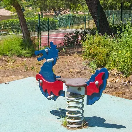 圣托佩高尔夫豪华别墅 *